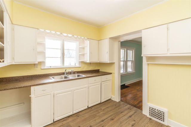 2828 7th Street, Muskegon, MI 49444