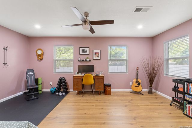 8002 Briargate, San Antonio, TX 78230