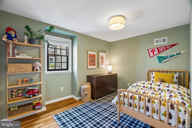 1110 WAVERLY ST, Philadelphia, PA 19147
