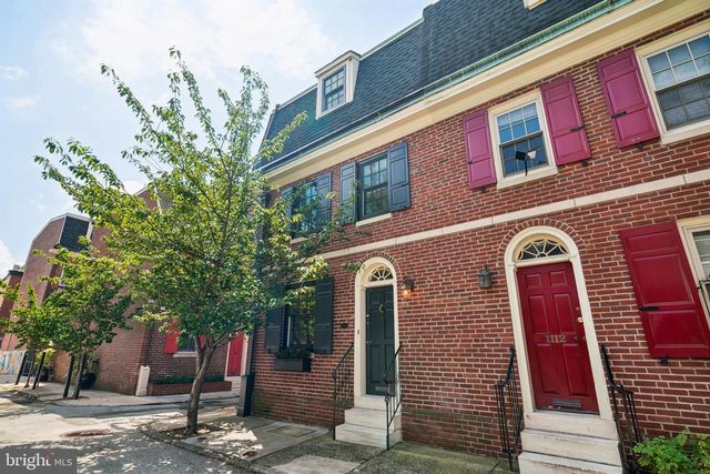 1110 WAVERLY ST, Philadelphia, PA 19147