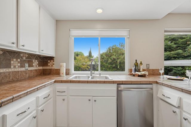8008 Mesa Oak Way, Citrus Heights, CA 95610