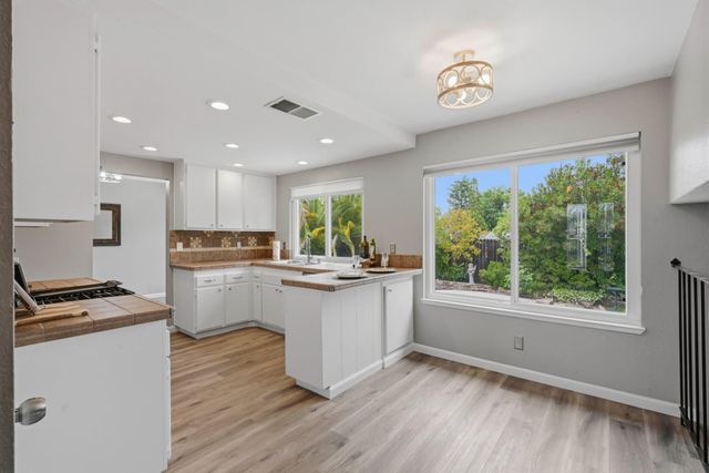 8008 Mesa Oak Way, Citrus Heights, CA 95610