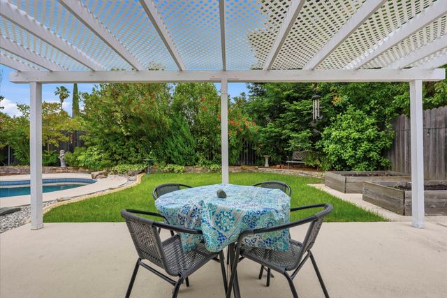 8008 Mesa Oak Way, Citrus Heights, CA 95610