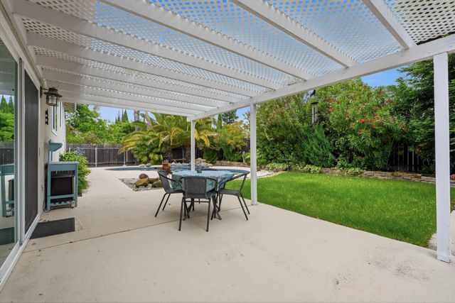 8008 Mesa Oak Way, Citrus Heights, CA 95610