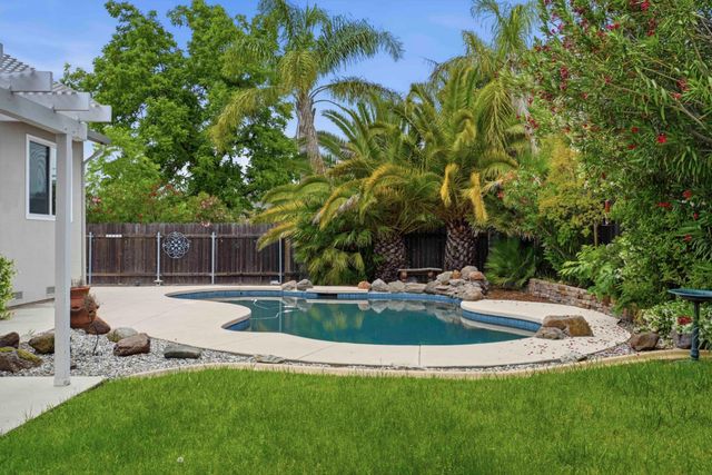8008 Mesa Oak Way, Citrus Heights, CA 95610