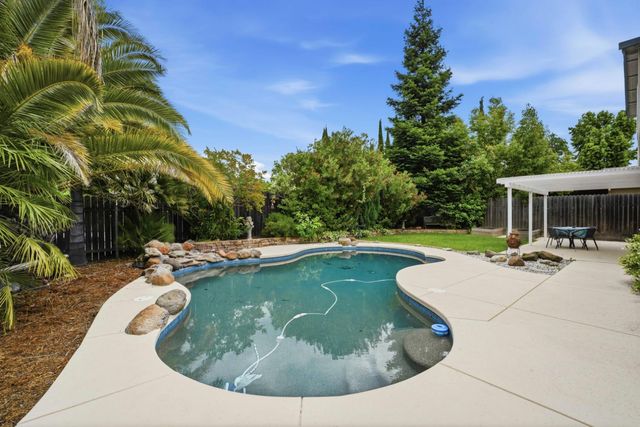 8008 Mesa Oak Way, Citrus Heights, CA 95610