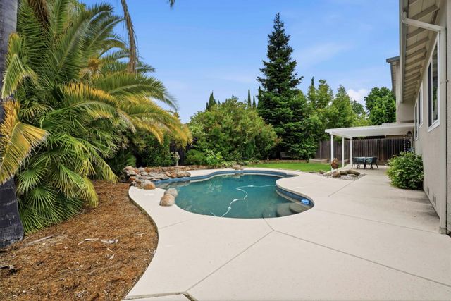 8008 Mesa Oak Way, Citrus Heights, CA 95610