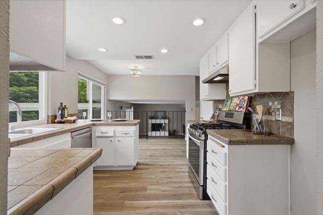 8008 Mesa Oak Way, Citrus Heights, CA 95610