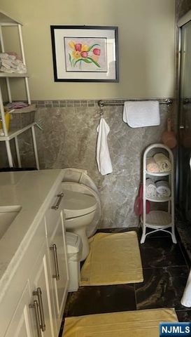 1055 River Road 501, Edgewater, NJ 07020