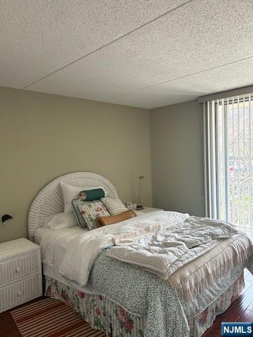 1055 River Road 501, Edgewater, NJ 07020