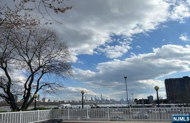 1055 River Road 501, Edgewater, NJ 07020