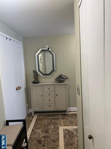 1055 River Road 501, Edgewater, NJ 07020