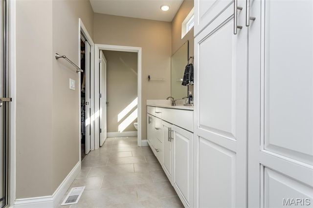 7987 Matterhorn Canyon Road, Caseyville, IL 62232