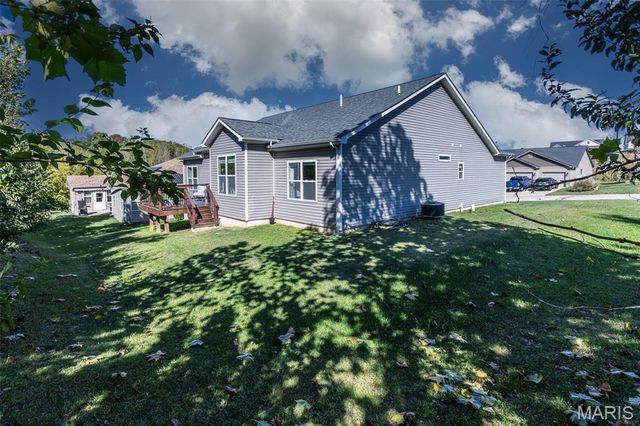 7987 Matterhorn Canyon Road, Caseyville, IL 62232