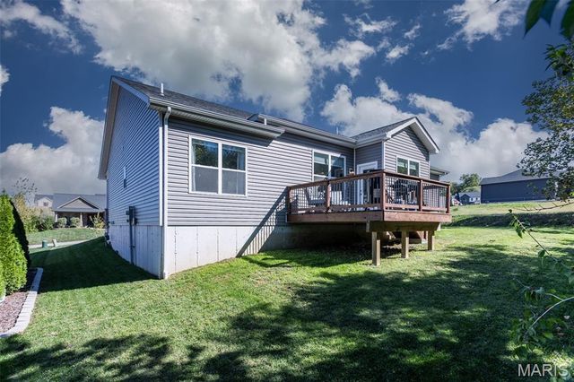 7987 Matterhorn Canyon Road, Caseyville, IL 62232