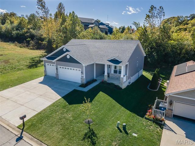 7987 Matterhorn Canyon Road, Caseyville, IL 62232