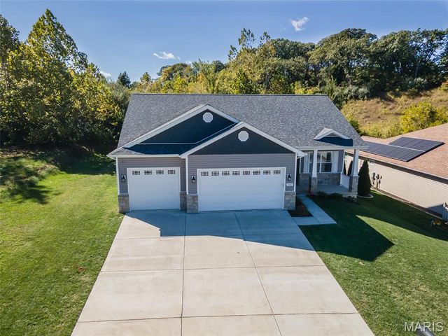 7987 Matterhorn Canyon Road, Caseyville, IL 62232