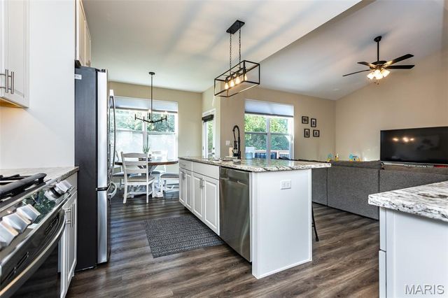 7987 Matterhorn Canyon Road, Caseyville, IL 62232