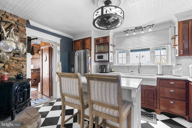 1916 HANOVER PIKE, Hampstead, MD 21074