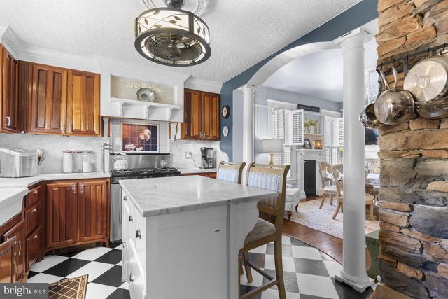 1916 HANOVER PIKE, Hampstead, MD 21074