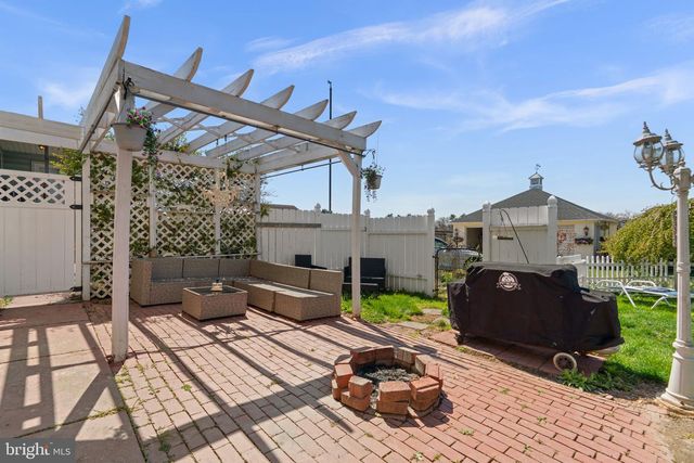 1916 HANOVER PIKE, Hampstead, MD 21074