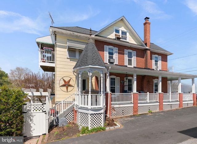 1916 HANOVER PIKE, Hampstead, MD 21074