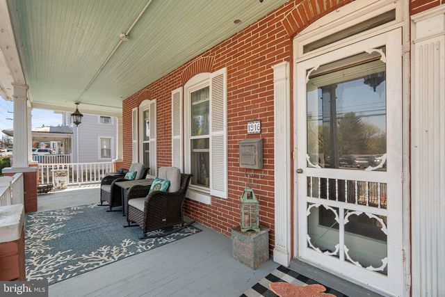 1916 HANOVER PIKE, Hampstead, MD 21074