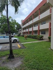 3071 E Sunrise Lakes Dr 107, Sunrise, FL 33322