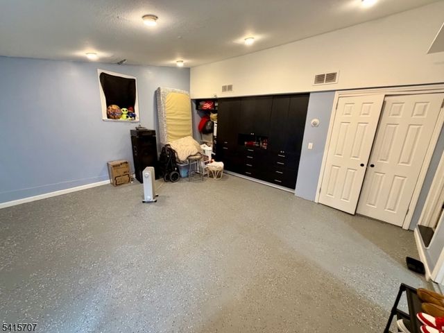 24 Hollywood Ave, Hillside Twp., NJ 07205