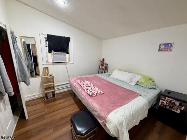 24 Hollywood Ave, Hillside Twp., NJ 07205