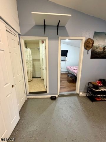 24 Hollywood Ave, Hillside Twp., NJ 07205