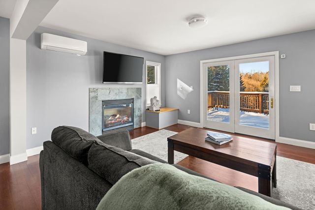 95 Winterbird Ridge Road, Stowe, VT 05672