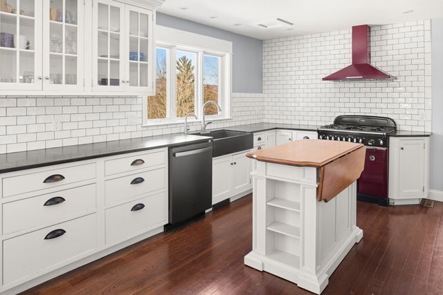 95 Winterbird Ridge Road, Stowe, VT 05672