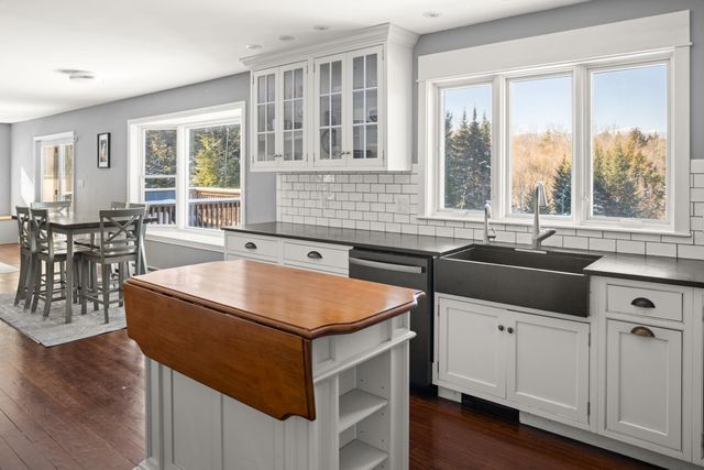 95 Winterbird Ridge Road, Stowe, VT 05672