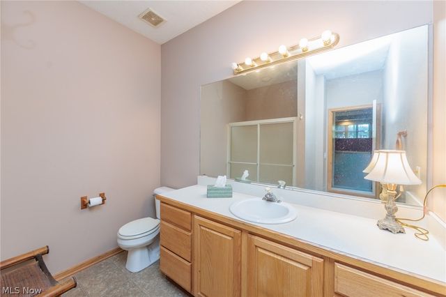 18608 Southporte Drive, Strongsville, OH 44136