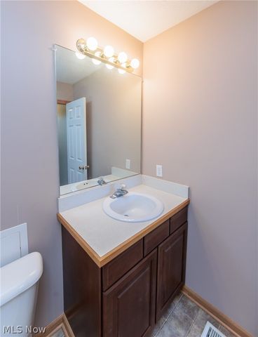 18608 Southporte Drive, Strongsville, OH 44136