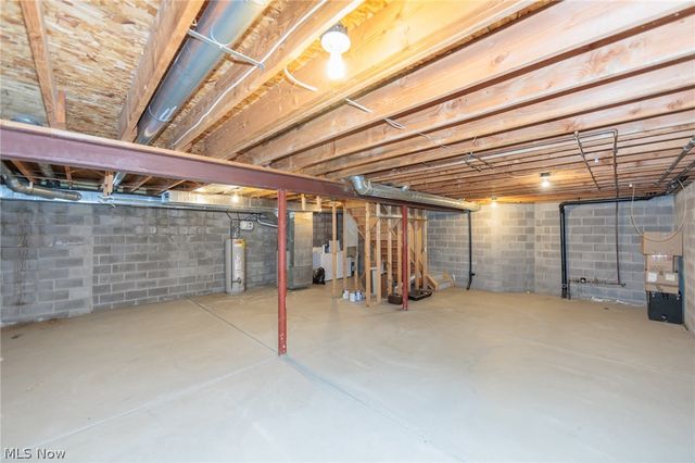 18608 Southporte Drive, Strongsville, OH 44136