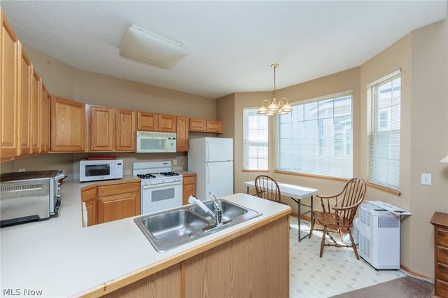 18608 Southporte Drive, Strongsville, OH 44136