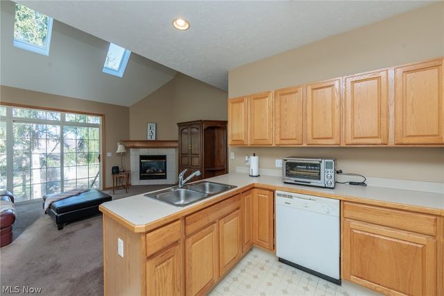 18608 Southporte Drive, Strongsville, OH 44136