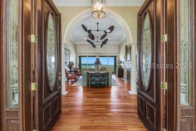 4 Hartford Pl, Hilton Head Island, SC 29928