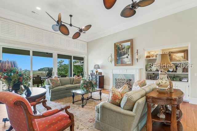 4 Hartford Pl, Hilton Head Island, SC 29928