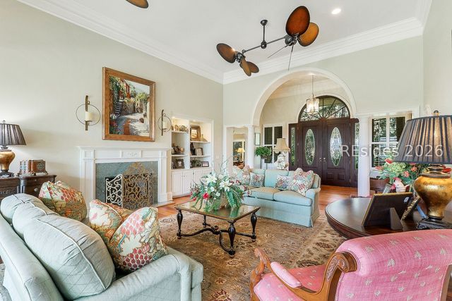 4 Hartford Pl, Hilton Head Island, SC 29928