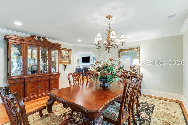 4 Hartford Pl, Hilton Head Island, SC 29928