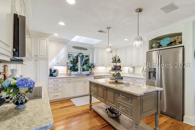 4 Hartford Pl, Hilton Head Island, SC 29928