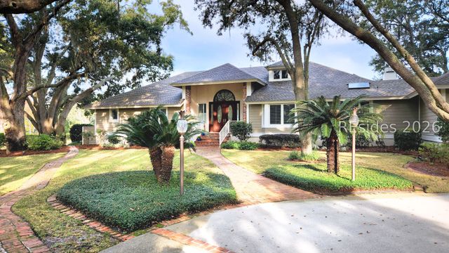 4 Hartford Pl, Hilton Head Island, SC 29928