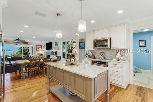 4 Hartford Pl, Hilton Head Island, SC 29928