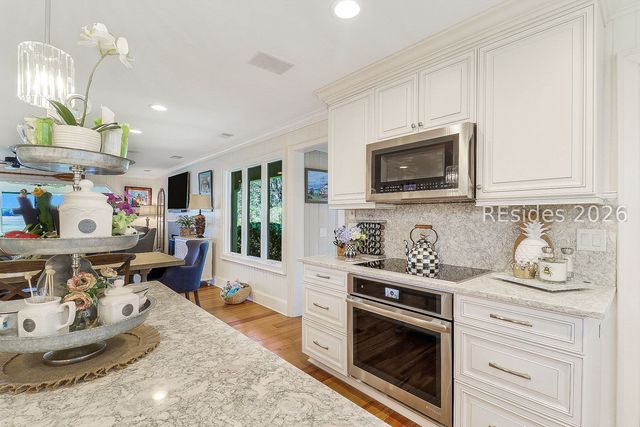 4 Hartford Pl, Hilton Head Island, SC 29928