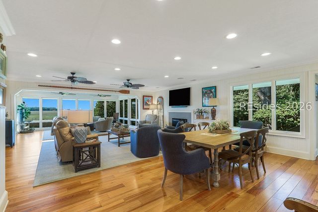 4 Hartford Pl, Hilton Head Island, SC 29928