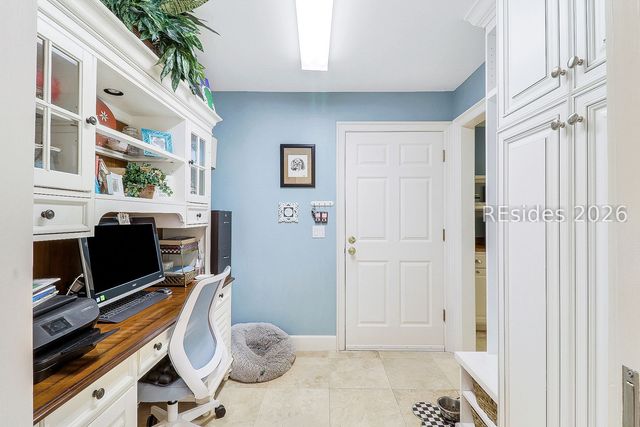 4 Hartford Pl, Hilton Head Island, SC 29928