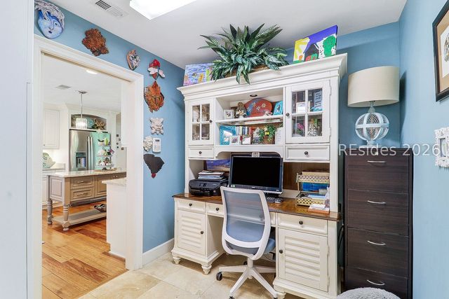 4 Hartford Pl, Hilton Head Island, SC 29928